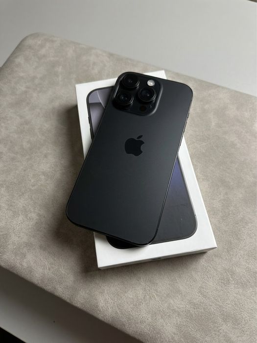iPhone 16 Pro 256 ГБ, Чёрный