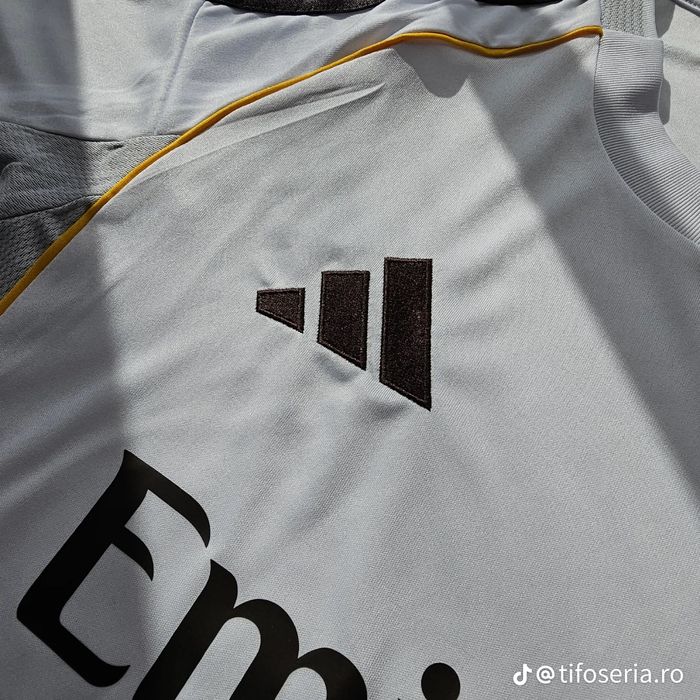 Tricou real madrid