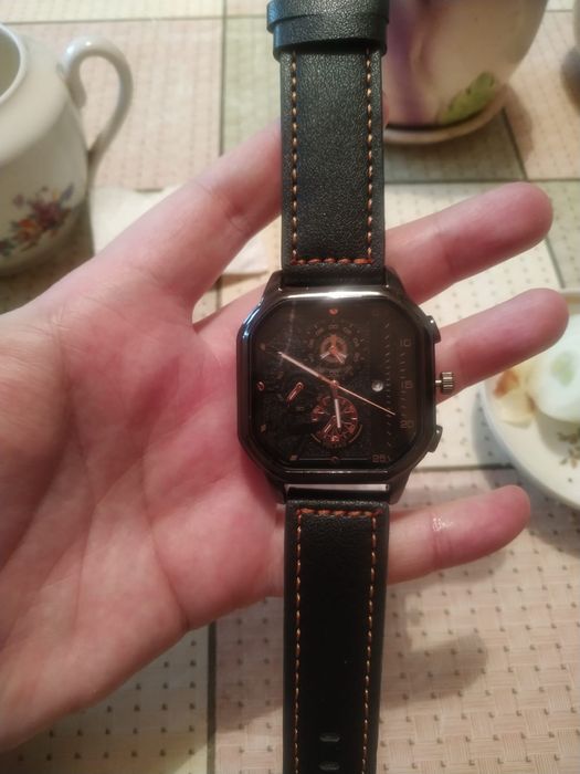 Продам новые часы