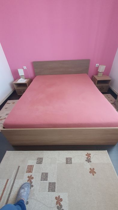 Pat Matrimonial cu tot cu saltea+2 noptiere, 160×200