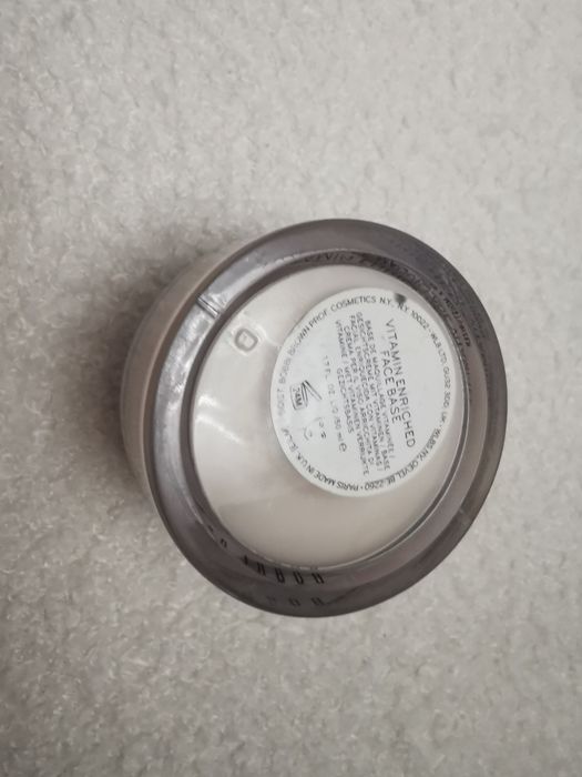 BOBBI BROWN Vitamin Enriched Face Base