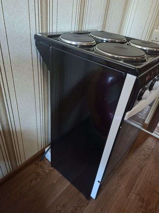 Продам эктроплиту De Luxe 5004. 12Э