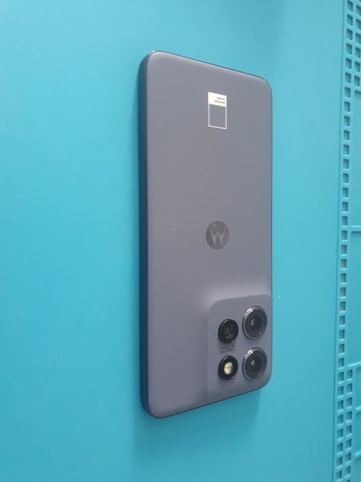 Motorola edge 50 neo 512 gb  nou