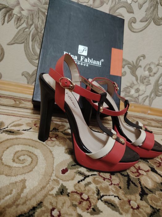 Босоножки шикарные