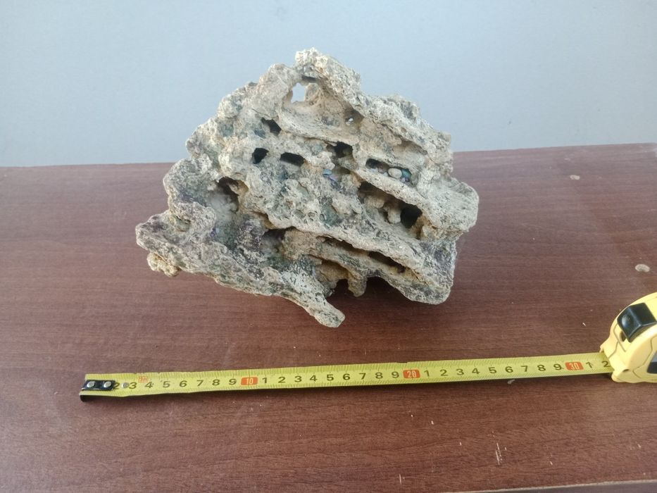 Камень песчаник для аквариума.