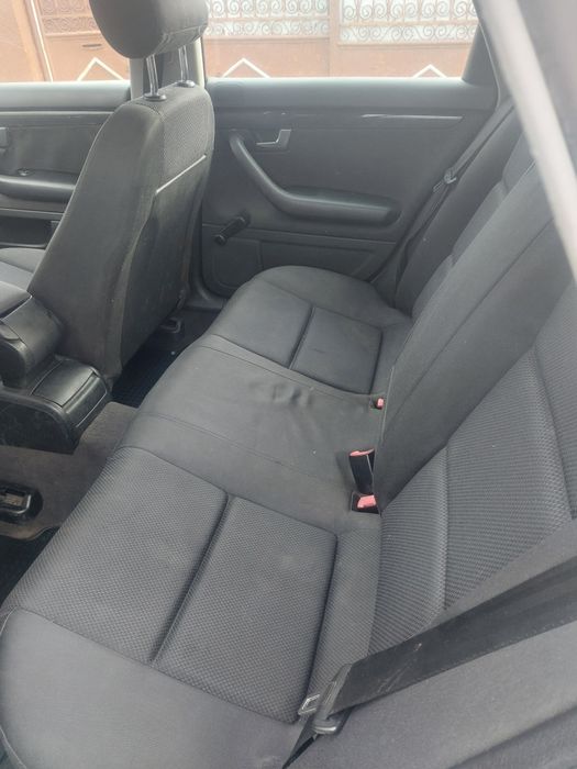 Vând audi a4 b6 19 131 cp acte la zi fiscal pe loc preț 900euro neg