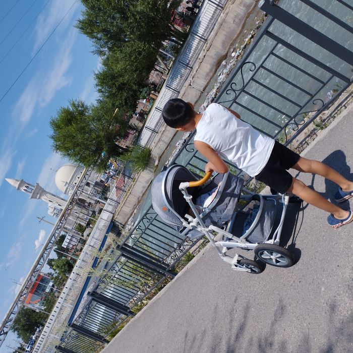 Продам коляски срочно.