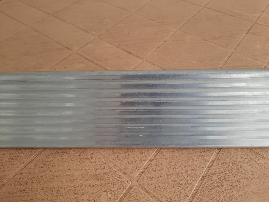 Корниз алуминиев сръбски