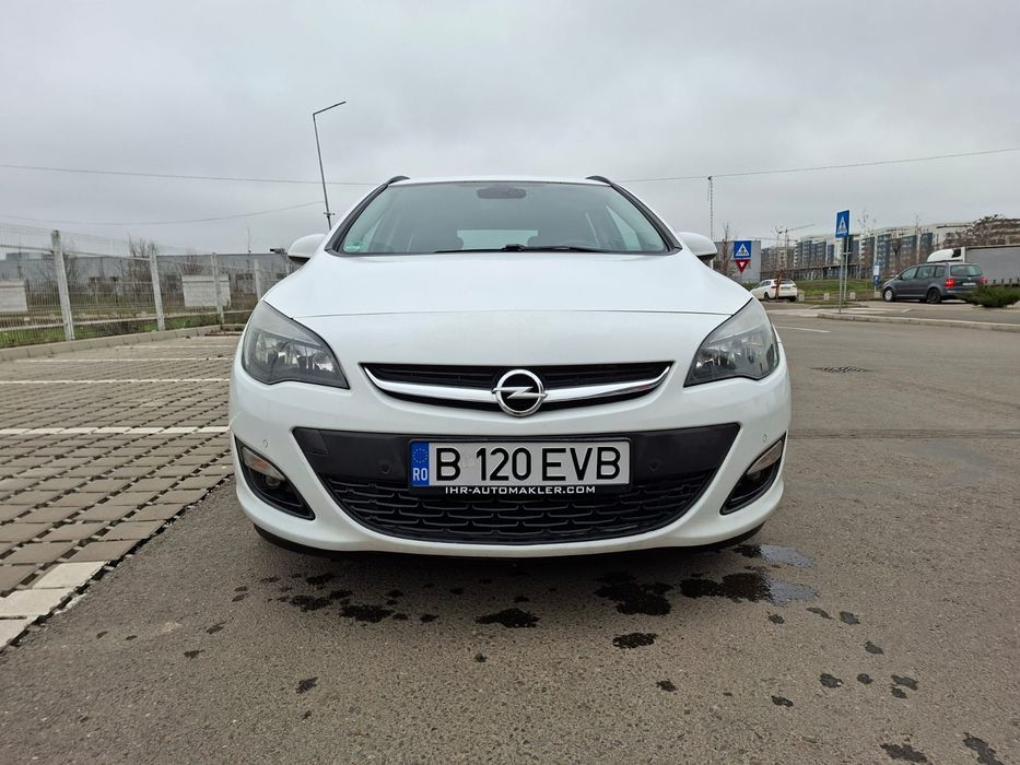 OPEL ASTRA BOLT/UBER spre chirie 2015