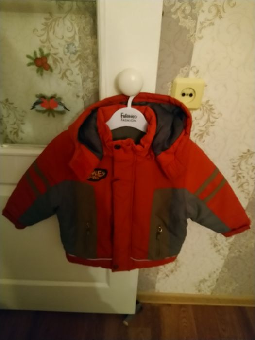 Продам куртку весна - осень