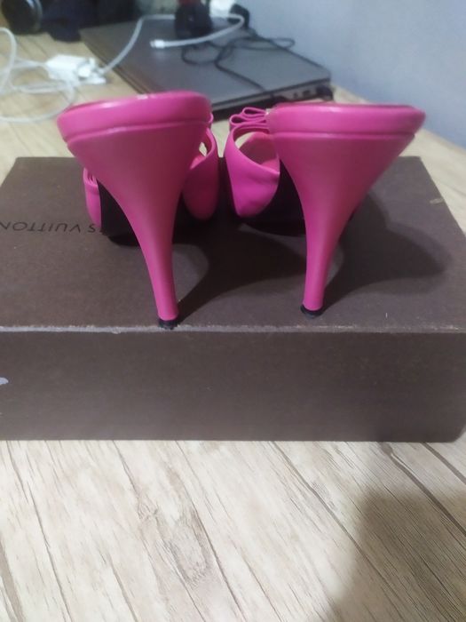 Шлёпки женские на каюлуке