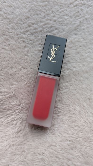 YSL  течно червило ,Мат ефект