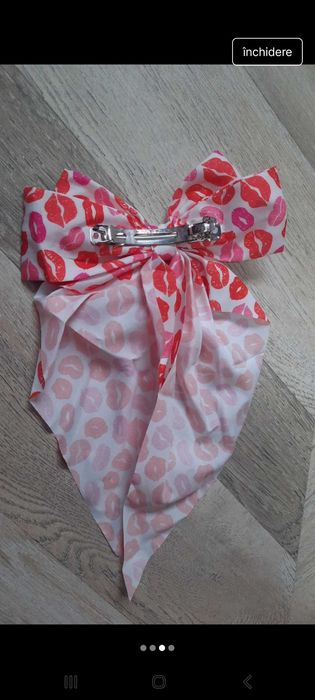 Donez agrafa cu funda dama noua.