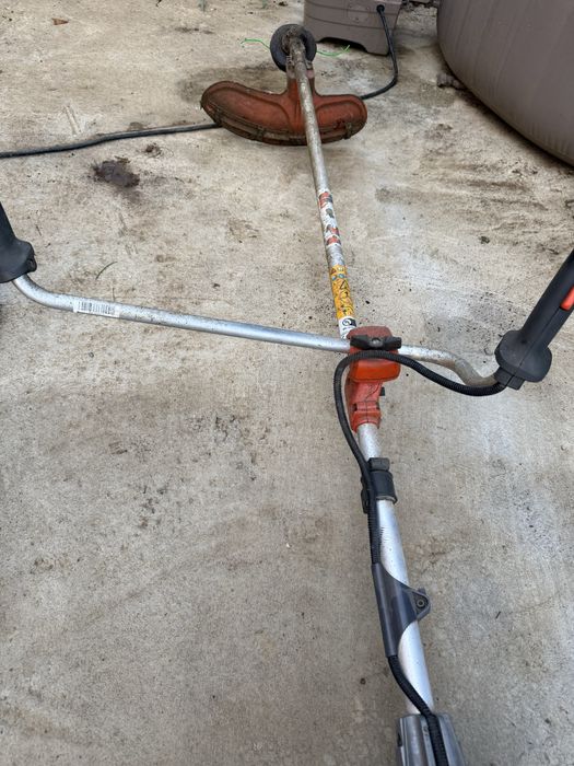 Motocoasa husqvarna 135