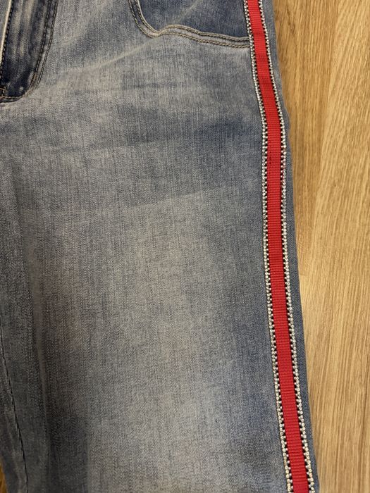 Джинсы куплены в Германии.