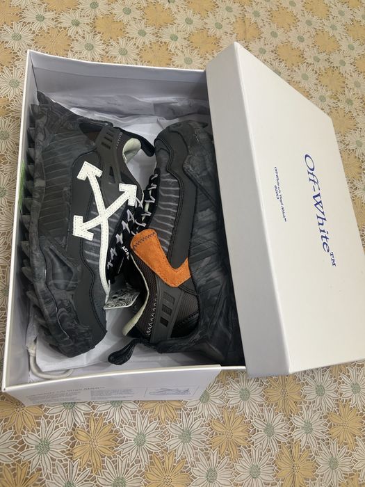 Off-white odsy 1000