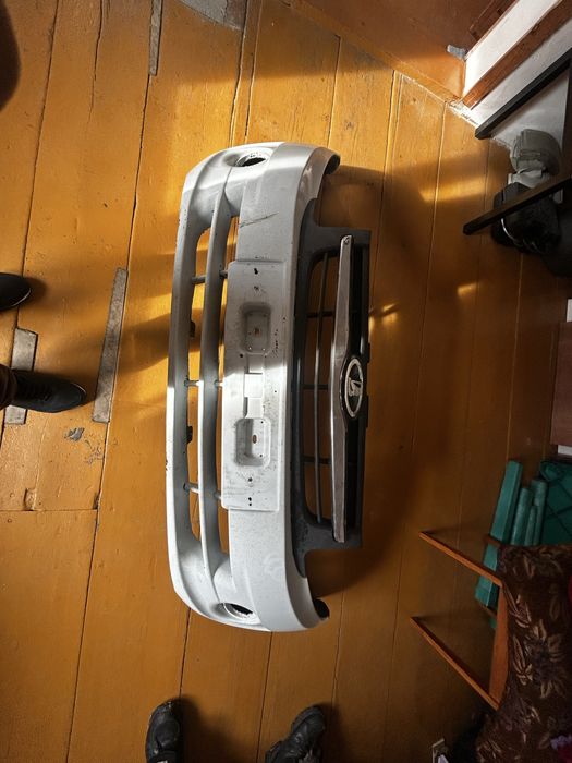 Продам бампер 2190