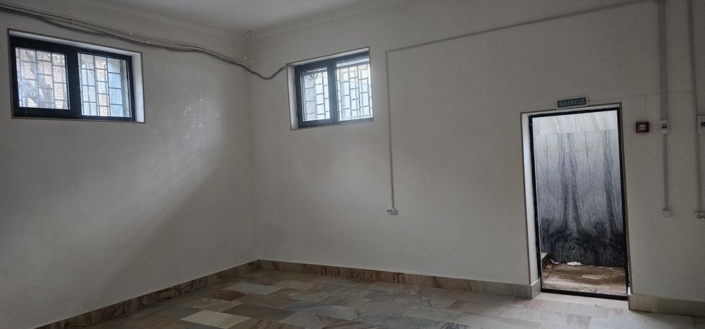 Нотурар бино, сокол каватда, кадастр бор, барча хужжалари жойида.