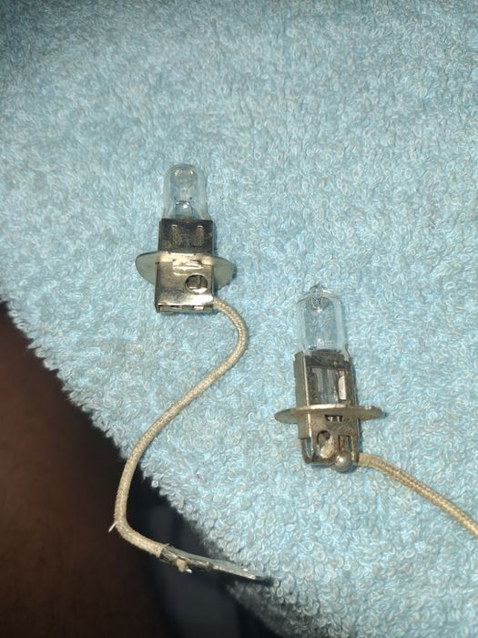 Becuri led si halogen auto sau moto