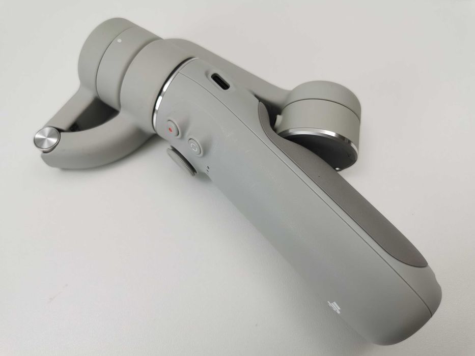 DJI Osmo Mobile 5 гимбъл за телефон