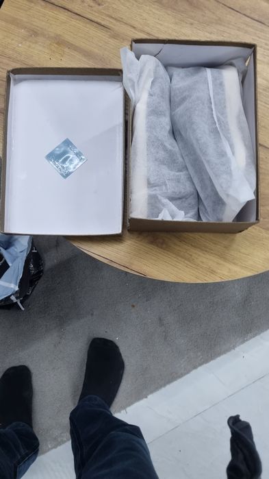 Lora piano ayollar Makosi zamishni