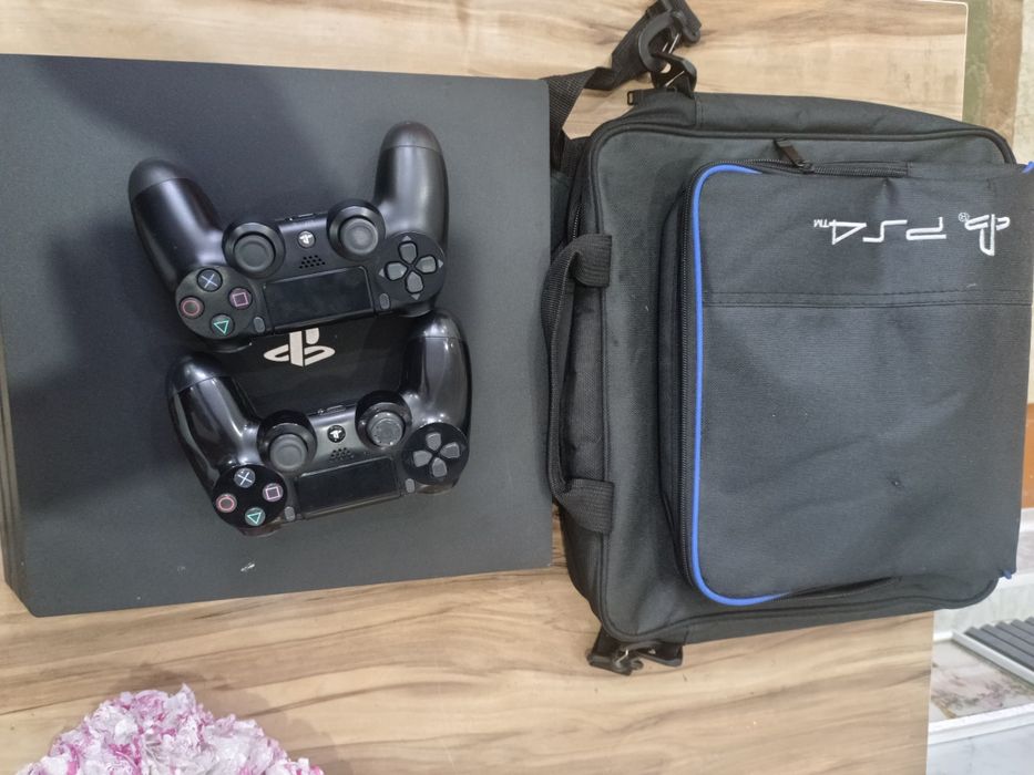 Плайстейшен 4 PRO 1 терабайт