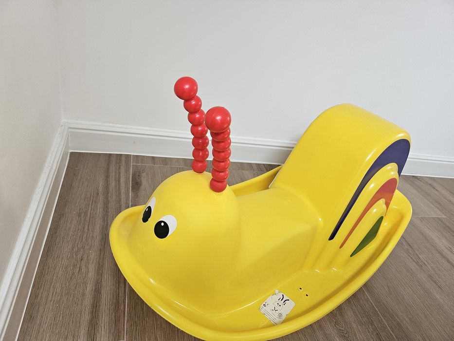 Balansoar tip melc pentru copii