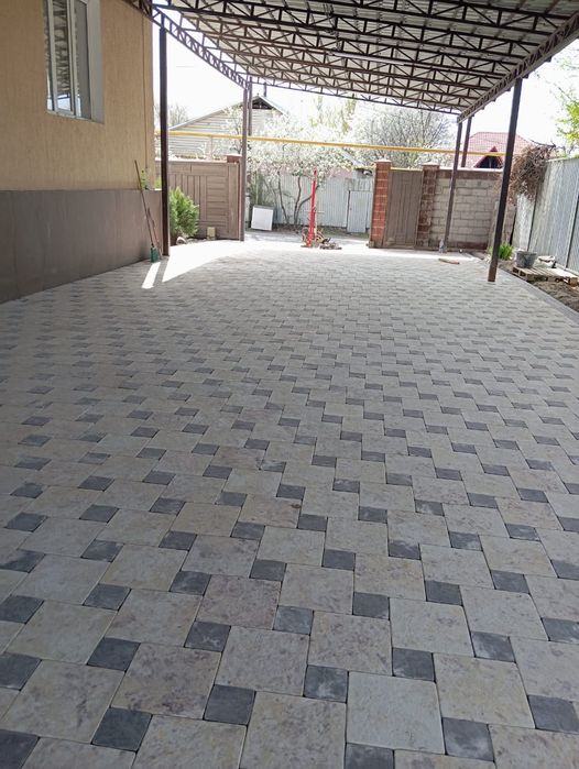 Укладка брусчатка, плитка.