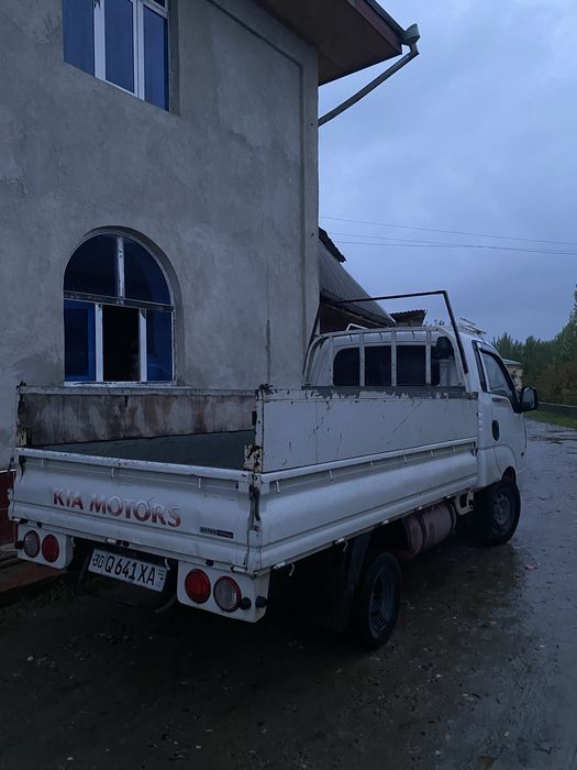 Kia bongo 3 sotiladi