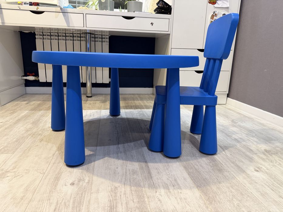 Детский столик и стульчик