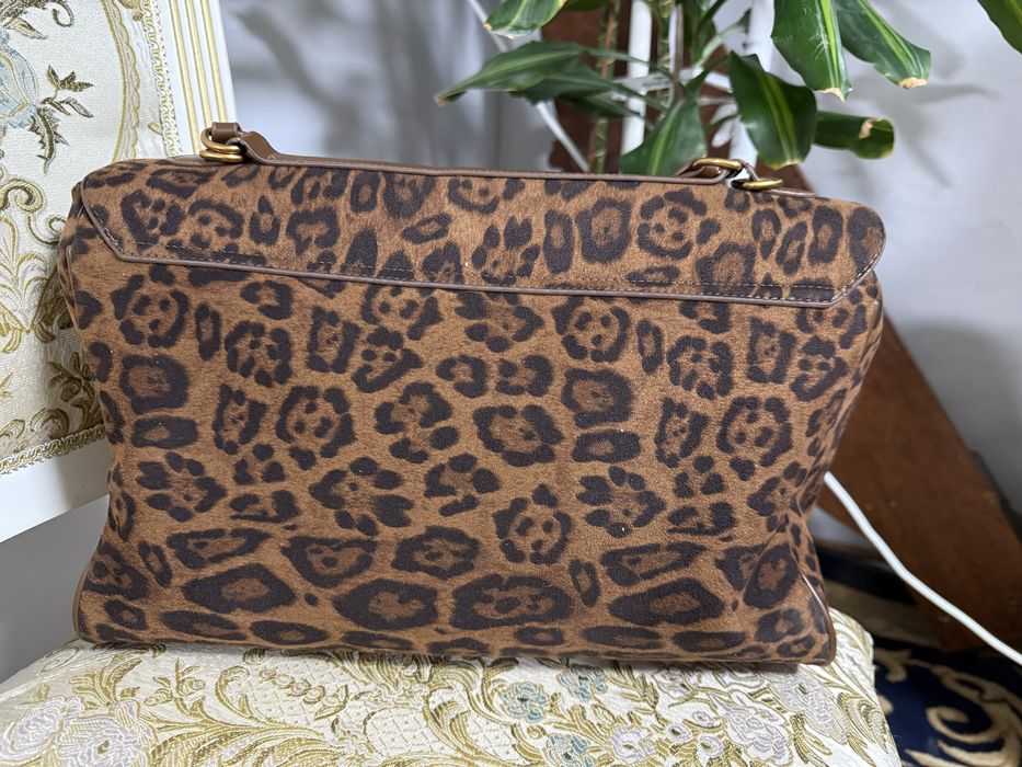 продается сумка бархат замш в отличном слстоянии леопард