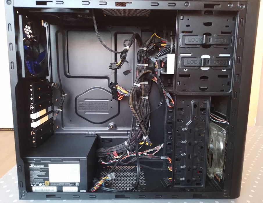 Компютърна кутия CoolerMaster Elite 430 Black със захранване Seasonic 620W
