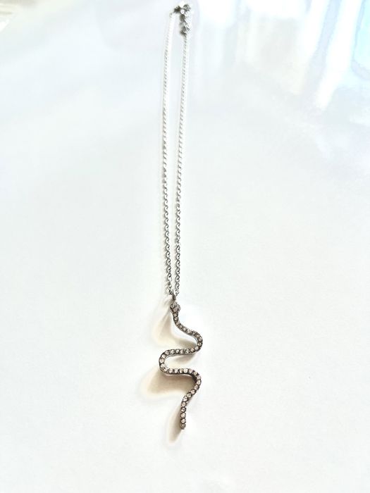 Нежно колие с безцветна корда и цирконий, различни видове