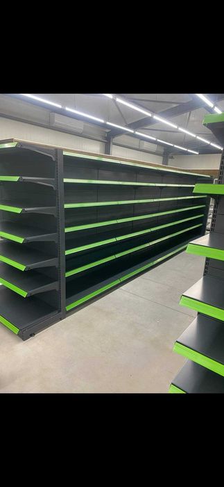 Rafturi noi de mijloc pentru magazin