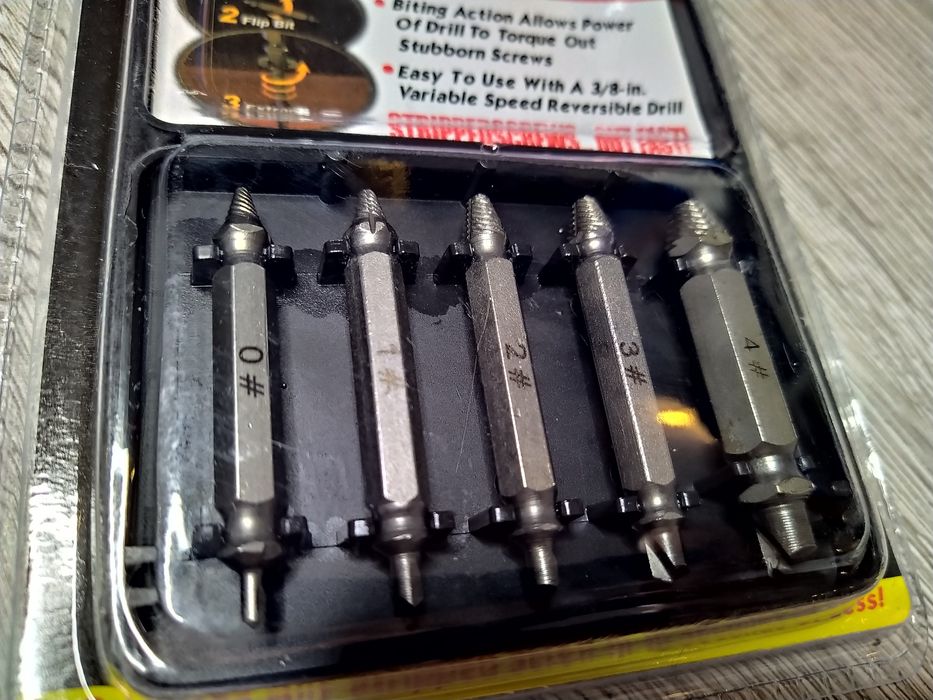 Set 5 capete extractoare pentru suruburi Speed Out, NOU!