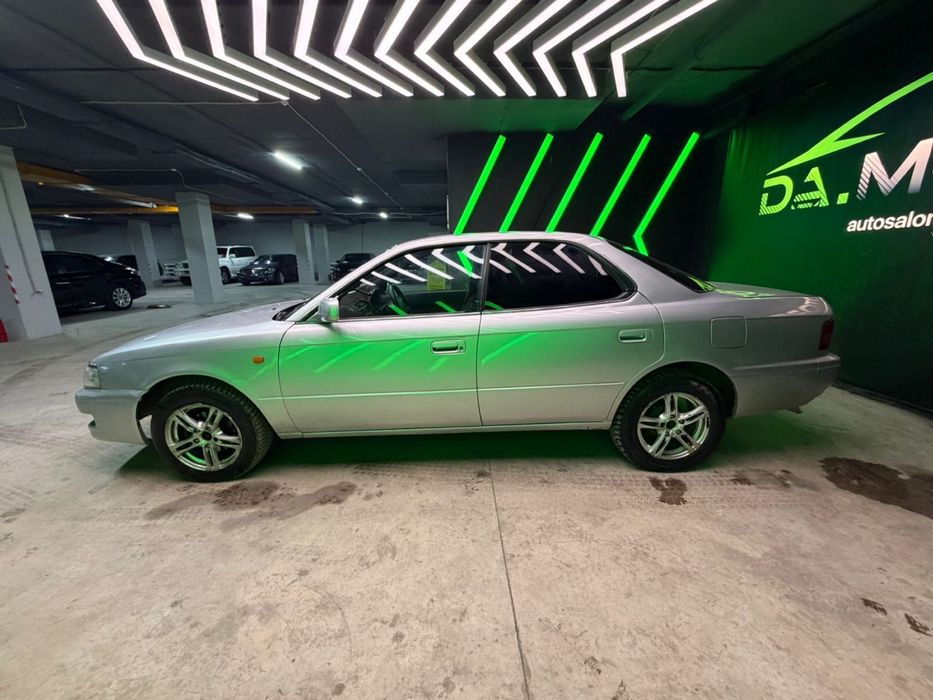 Продам тойота виста