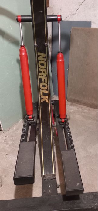 Степер Norfolk с дисплей - стягане на мускулите, кардио, понижаване х