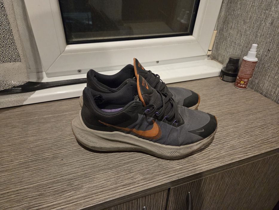 Продавам обувки Nike