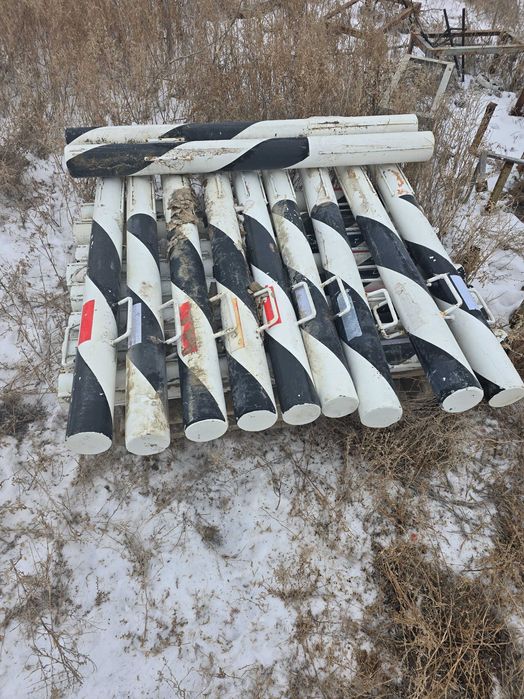 Продам дорожные стойки