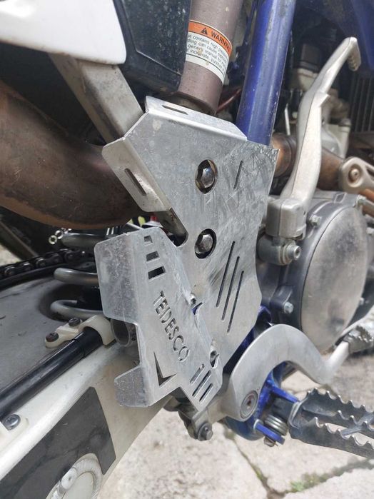 Yamaha WR / YZ - гардове за рамка + помпа задна спирачка