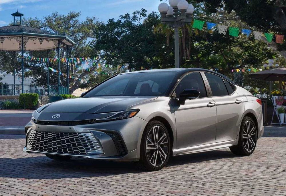 Toyota Camry Sport Plus 2.0L Hybrid  на заказ/ buyurtma asosida