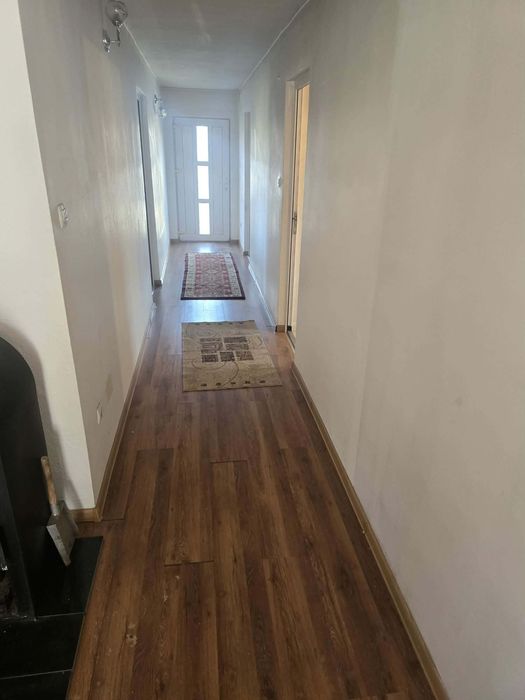 Casă cu etaj la vânzare