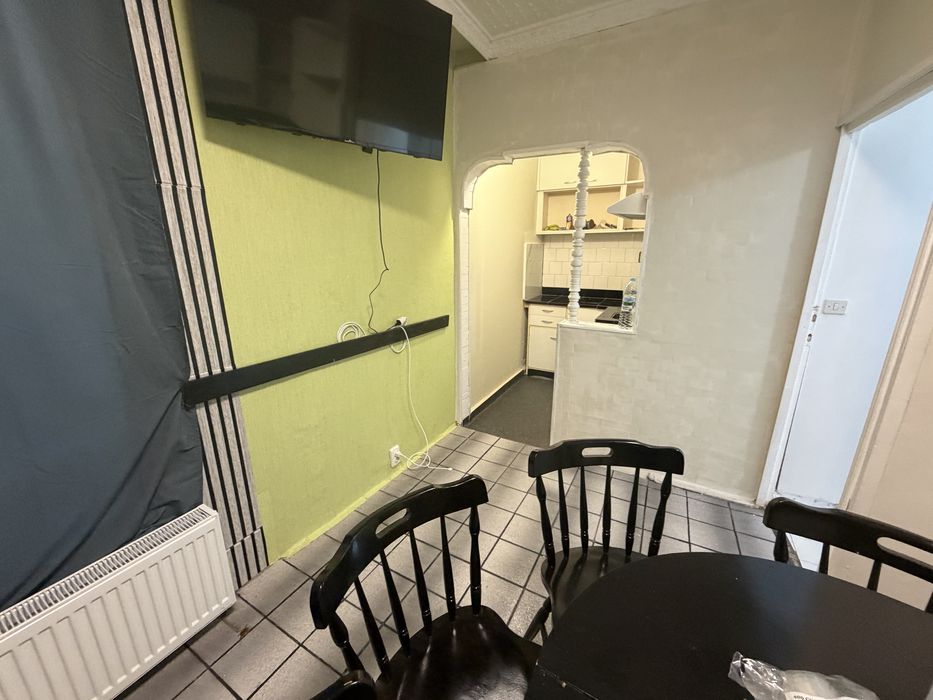 Дава се под наем Двустаен апартамент в Плевен, Сторгозия - 78 кв.м за 278.97 € - Снимка #10