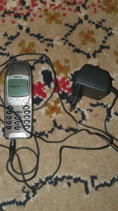 Vand NOKIA 6210 utilizat, cu incarcator original