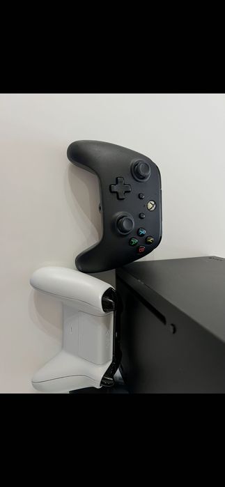 Xbox Series X 1TB – Перфектно състояние (Пълен комплект)