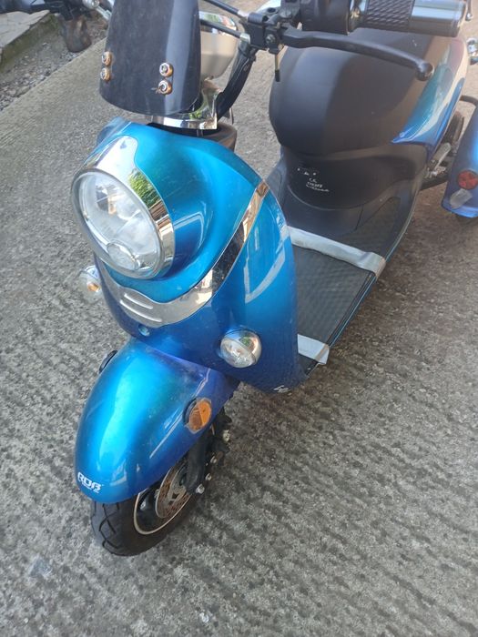 Vind triciclu  electric