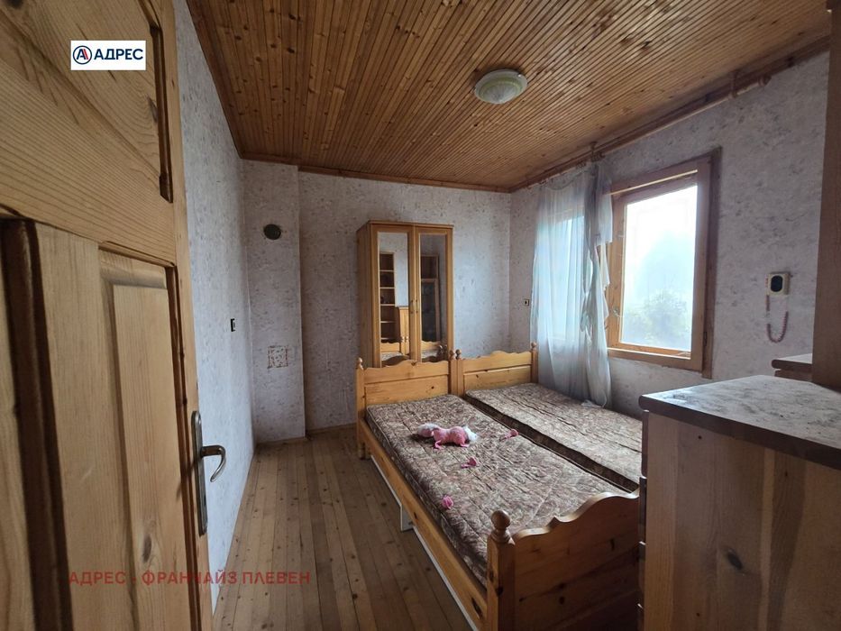 Продава се Къща в с. Коиловци, Област Плевен - 280 кв.м за 219 €/кв.м - Снимка #2