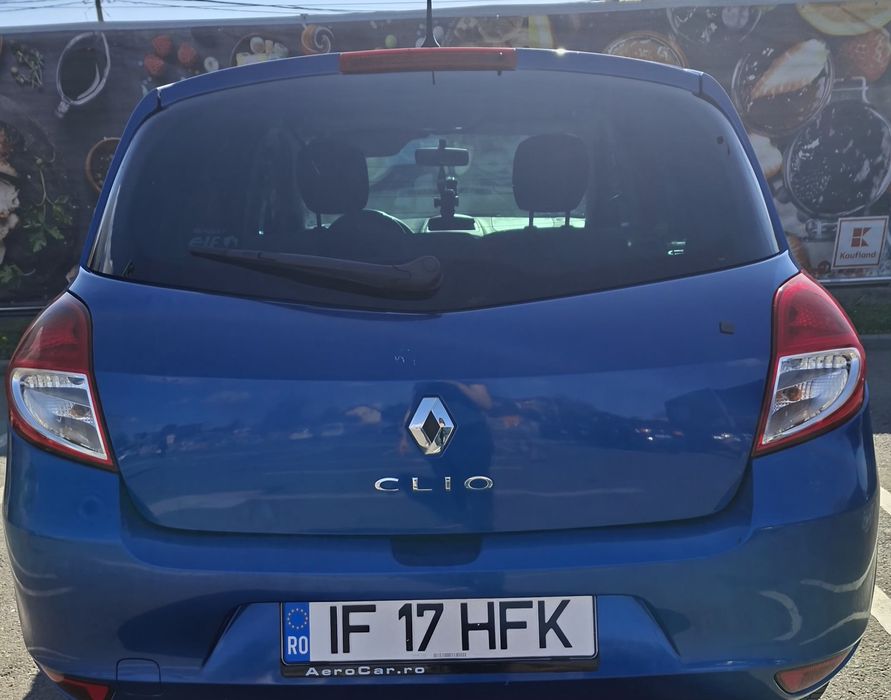 Vând Renault Clio 3
