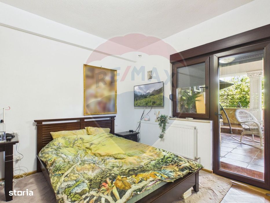 Apartament cu terasă într-o vilă interbelică B-dul Primaverii