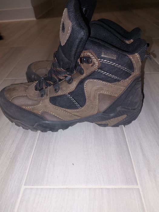 Vind ghete iarna marimea 38